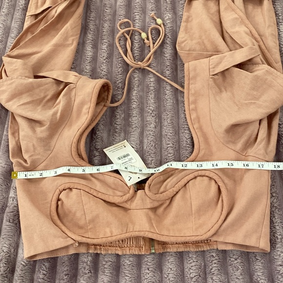 Brazilian cropped top with wrap bishop sleeves - Picture 9 of 11